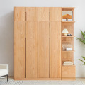 Garde-robe en bois massif de style moderne