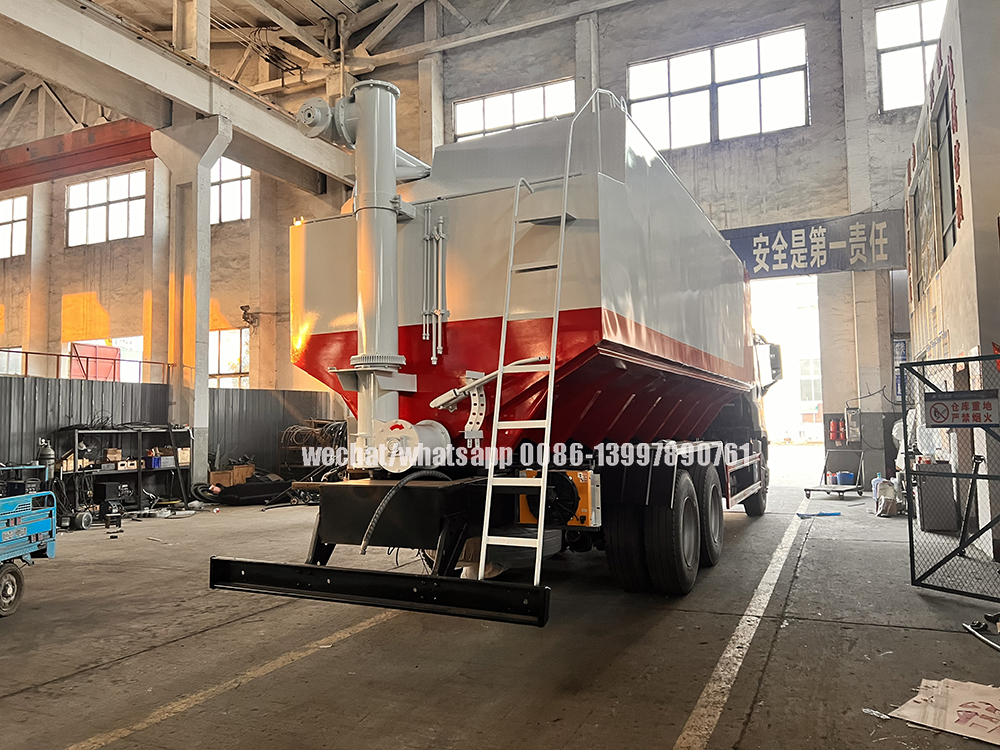 Bulk Feed Carrier Truck Jpg