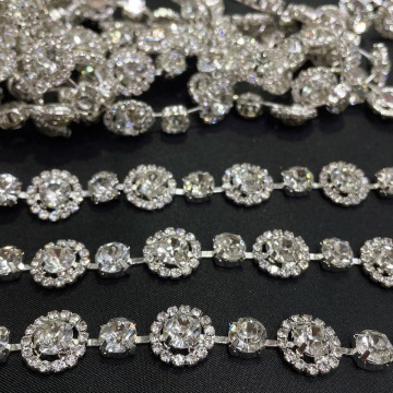 WHATSTONE Round Rhinestone Claw Chain Trim: Elegant Jewelry Accessory for Wedding Dresses and Belts