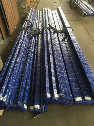 Seamless stainless steel pipe and tube