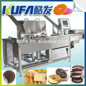 Sandwich Cookies Machine