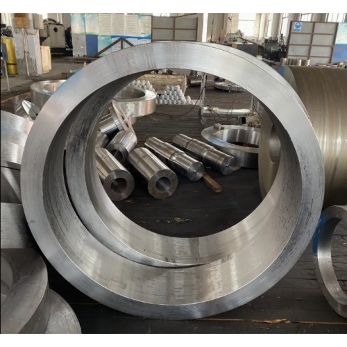 34CrNiMo6 A105 18CrNiMo7-6 Rolled Steel Rings