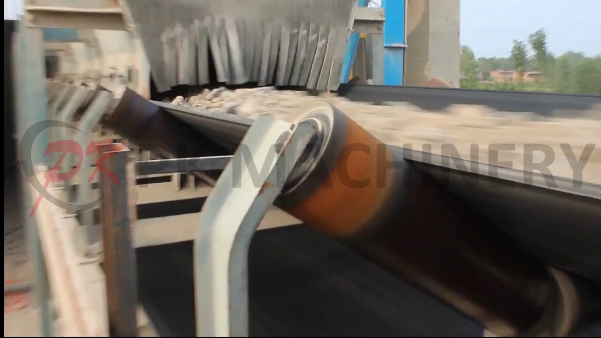 Vertical Sidewall Belt Conveyor (DJS)