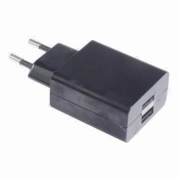 3.1A Dual USB Travel Charger, 100 to 240V Input