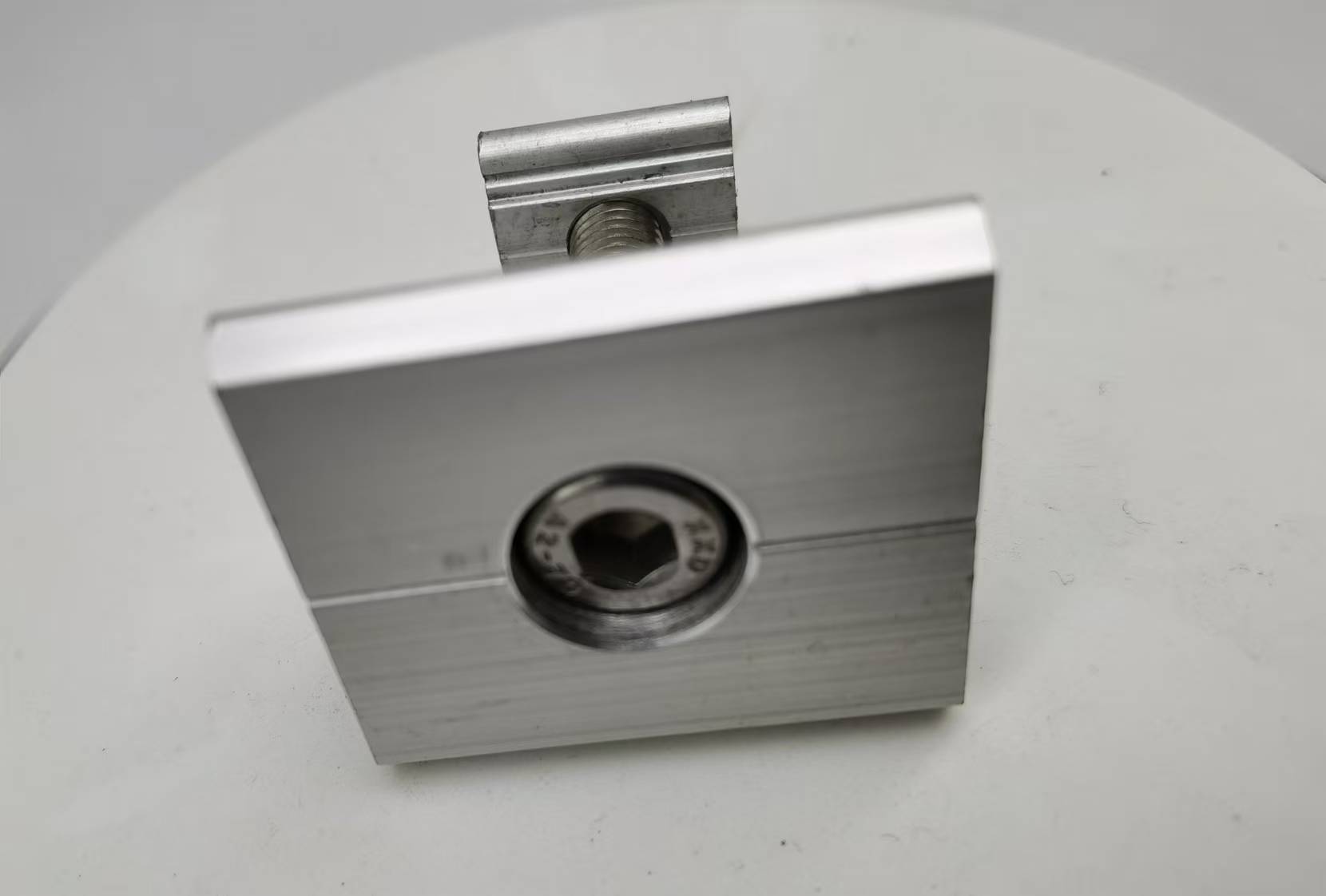 Aluminum alloy extrusion anodized mid clamps sets