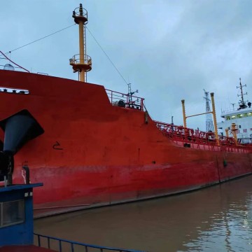 Reliable Barge Oil Tanker Vessel Sales for Secure Shipping