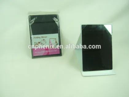 Foldable makeup mirror