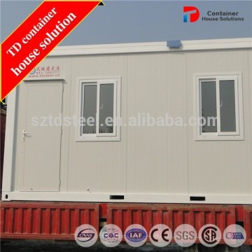 International living home building with containers