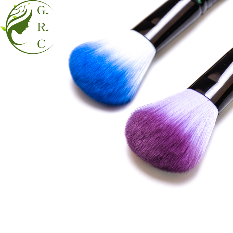 Putty Blush Brush