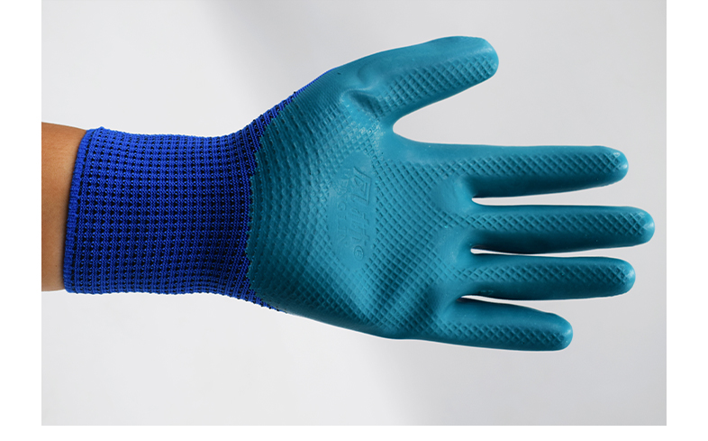 Embossed rubber gloves