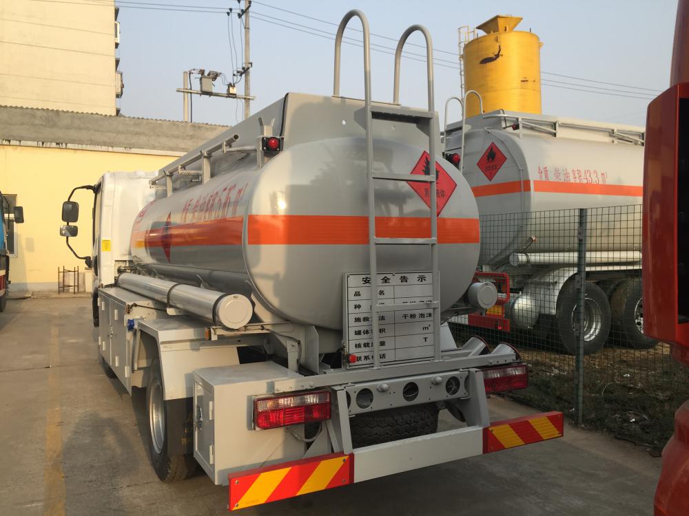 5000L Fuel Tanker Truck