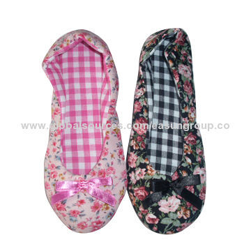 Floral Dancing Shoes Manufacturer with Wear-resisting, Soft, Comfortable