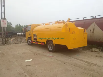 Dongfeng 8500L vacuum suction truck with vacuum pump