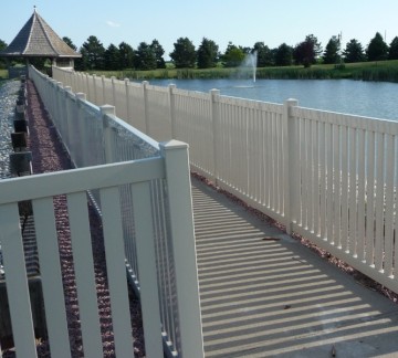 Sustainable Lifetime Warranty Closed PVC Picket Garden Fence