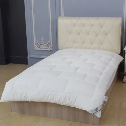 INVISTA Natural Warm Quilt