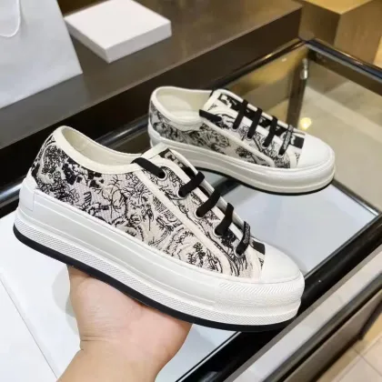 Wholesale Designer Casual Lace-Up Canvas Shoes - Thick Soled Embroidered Unisex Walking Shoes