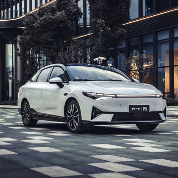 2023 Hot Selling Xiaopeng P5: The Compact Electric Car with 4 Doors and 5 Seats