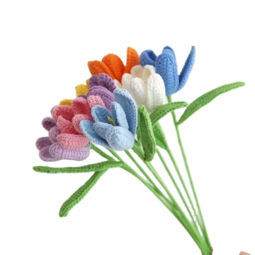 Handwoven Crochet Tulip Simulation Flower Table Set: Soft Plush Flowers