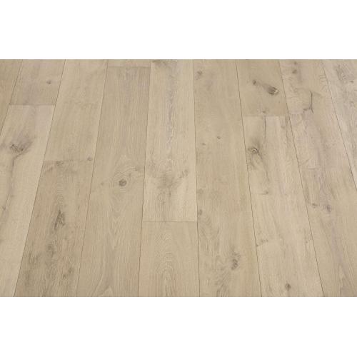 Bedroom Hand Scraped Engineered Wood Flooring