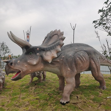 Large Dinosaur Garden Ornament Triceratops Statue