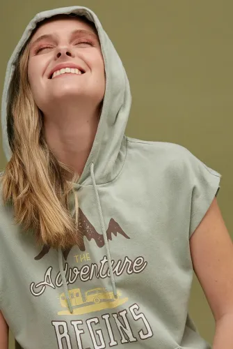 Kadın kolsuz baskılı kanguru cep kazak hoodies