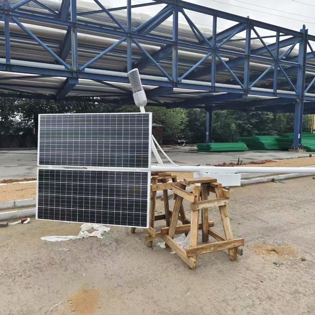 Top lithium battery solar street light