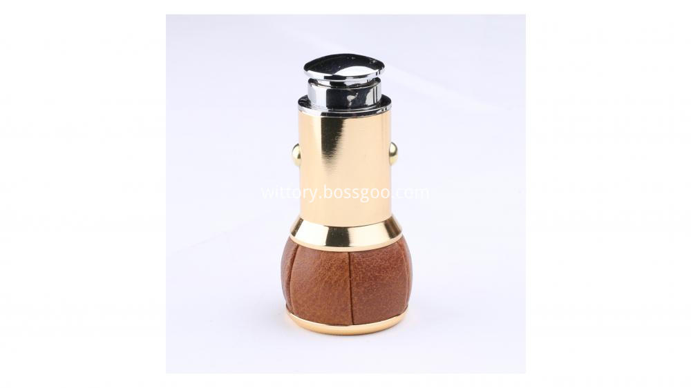CAR CHARGER WALNUT CAR CHARGER WALNUT