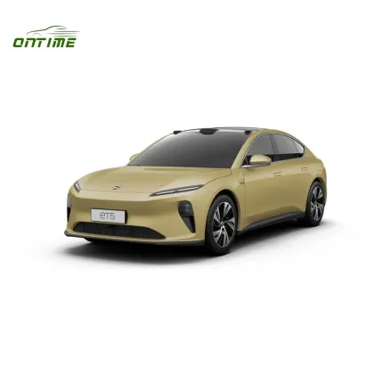 The Luxury Electric Vehicle Adopts The Ontimeet5 Made in China Which Is Suitable for Household Use and Has a Long Lifespan of 710km of Battery Life