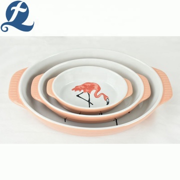 Flamingo pattern baking dish with handle