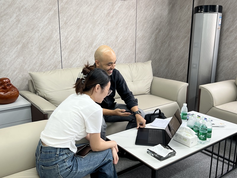 Brazilian Client Conducts On-Site Acceptance; Sennan Electric’s Custom Flexible Charging Stations Shipped Abroad