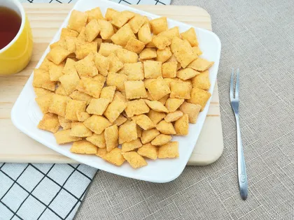 BBQ flavoured crisp snack food for supermarket