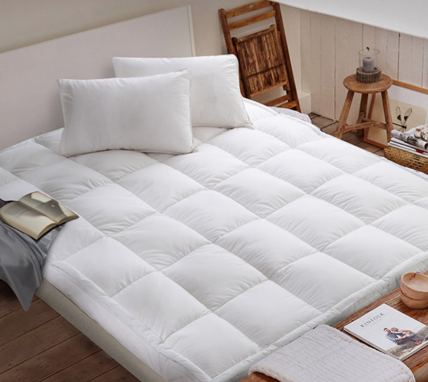 Hotel White Down Comfortable Mattress Topper