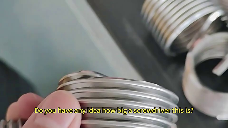 Self-Locking Stainless Steel Wire Screw Sleeve for M2 M5 M10 Fasteners with Alloy Aluminium Material Thread Insert (10-32 Inch Thread)