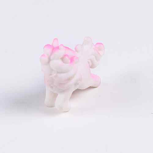 Лошадь красные вылупления яйца игрушек