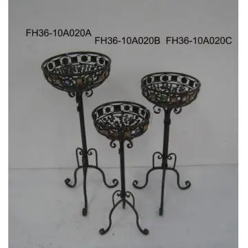 metal flowerpot holder
