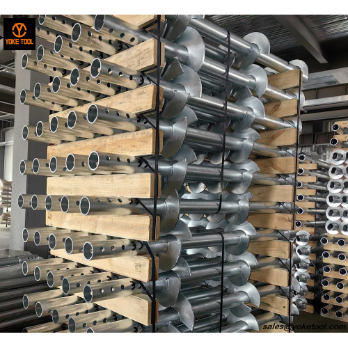 Pila de tornillos helicoidales para base de montaje de acero de paneles solares