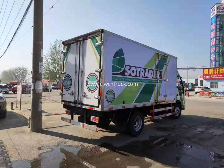 refrigerator cargo van