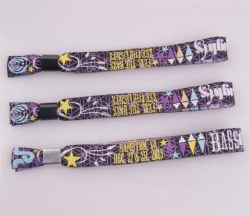 Custom Size Colored Wristbands For Souvenir