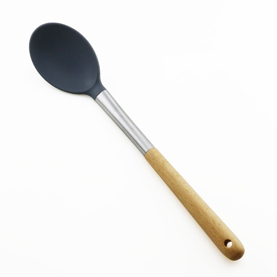 Utensilio de cocina de silicona para cocinar con cuchara.