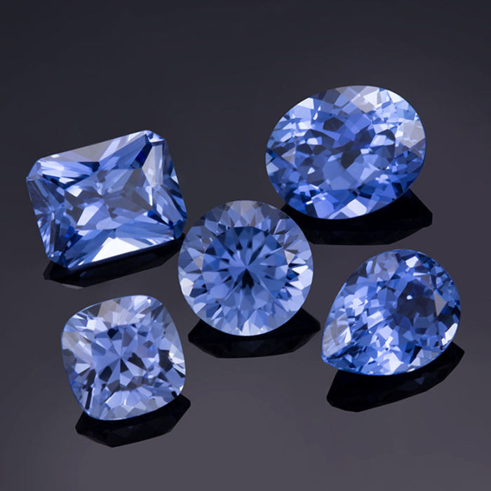 꽃무늬 주얼리 실험실에서 재배한 수레국화 블루 사파이어