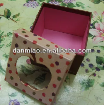 Fashional sweet packaging box with heart window