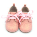 Los bebés de lujo lindos zapatos Oxford al por mayor
