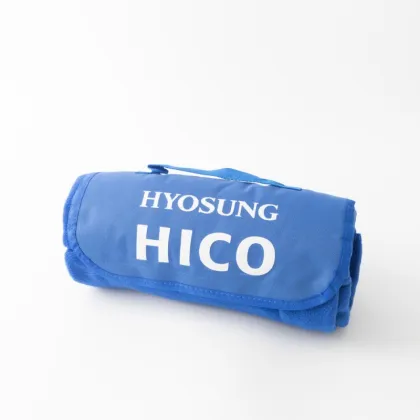 Portable Roll-up Blanket