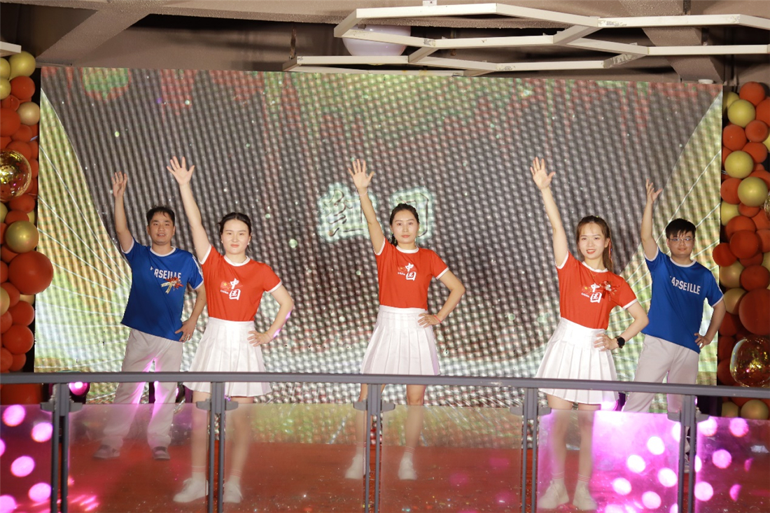 6386155733822741497693070