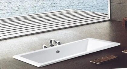 Corner Wooden Skirt Drop-In Bathtub