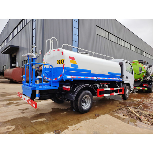 Dongfeng Euro III выбросы 5000L Танкер -резервуар грузовик