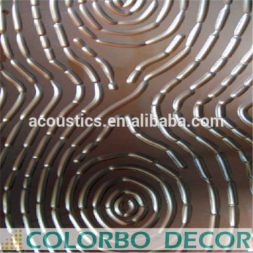 Silvery metallic wave plate