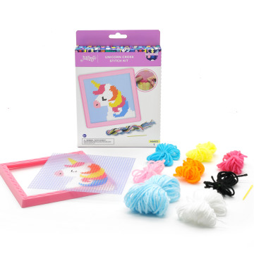 Unicorn Cross Stitch Kit: เสบียงงานปักปักไว้