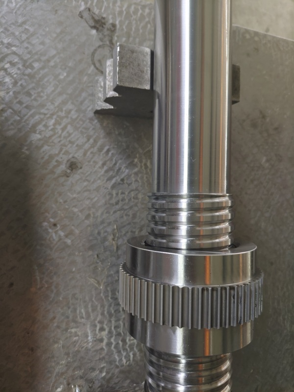 Hollow ball screws