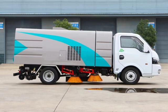 Dongfeng 4x2 Road Sweeper Truck للمبيعات